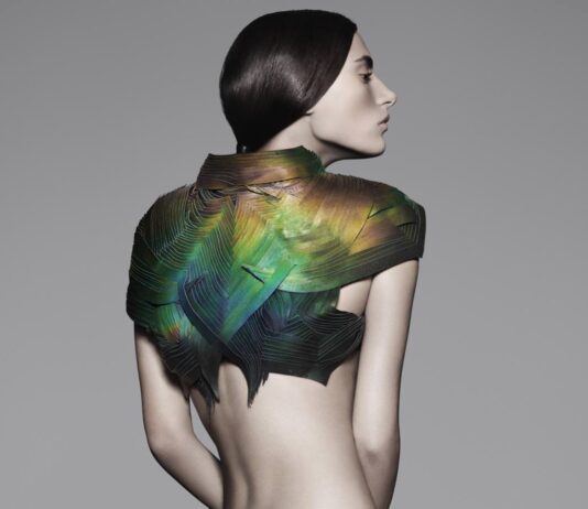 Accessories Respond to Environmental Changes
