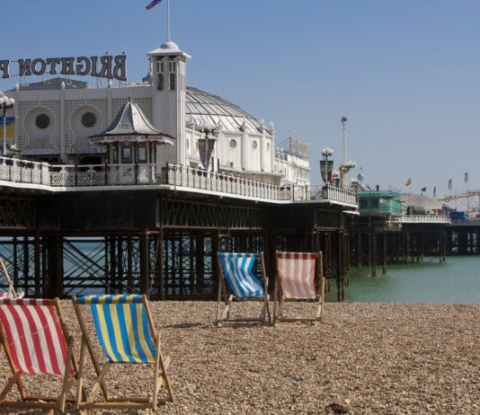 Slaves to Host Party on Brighton Pier