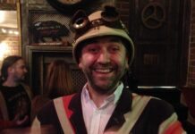 Professor Elemental Gives a Colourful Performance to a Colourful Audience