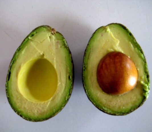 6 Unusual Things You Can Do With An Avocado