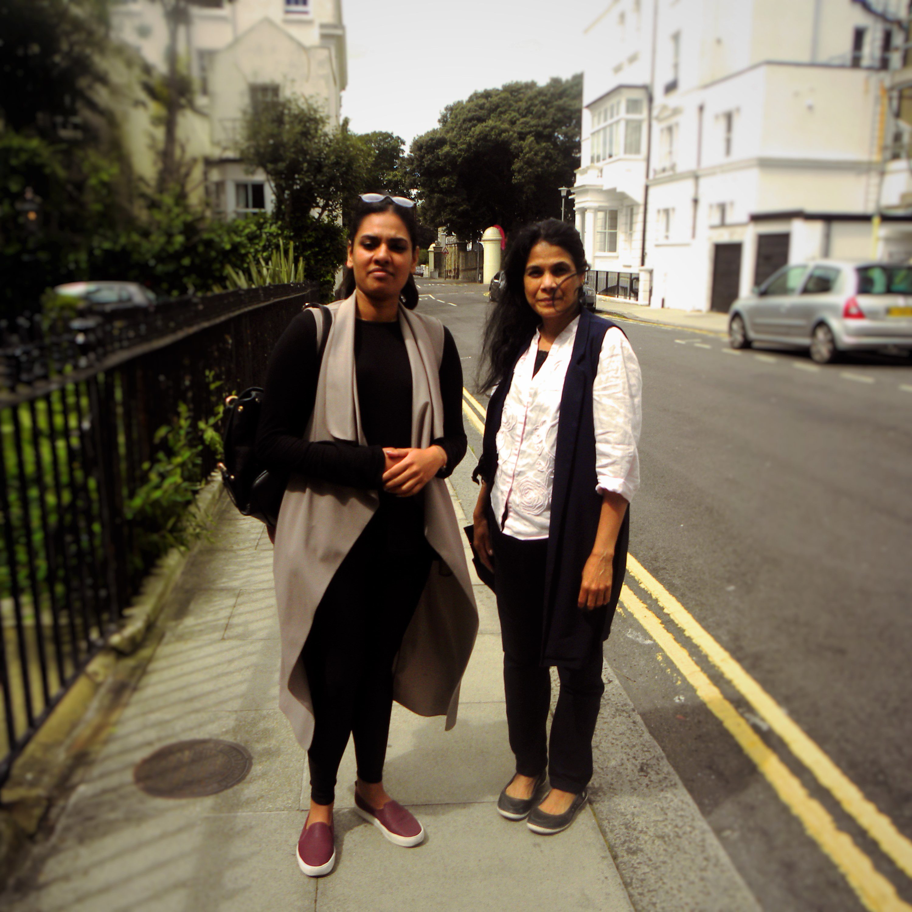 On the left Maneesha is wearing a top, dunner and leggins from Bookoo, and shoes from HeM. Nayana is wearing a dunner from Bookoo, jeans H&M and shoes from M&S.