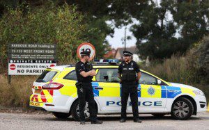 Cordoned off, the house has been isolated by a police cordon. 