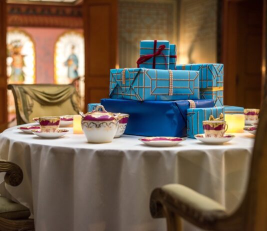 Check Out the Royal Pavilion’s Spectacular Christmas Decorations North Gallery