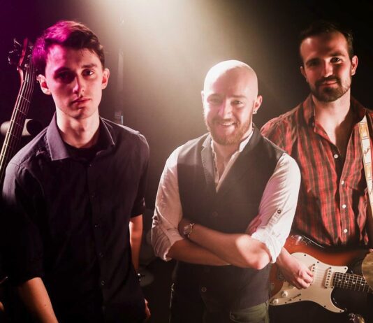 “Soul Rock With a Generous Sprinkling of Funk and Blues” FOUR DAZZLING GENTLEMEN IN BRIGHTON BASED BAND ‘Levity’