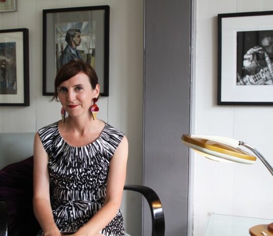 ‘It’s 2017, Not Everyone Has a Mum’: Author of The Girl With Two Dads Mel Elliot