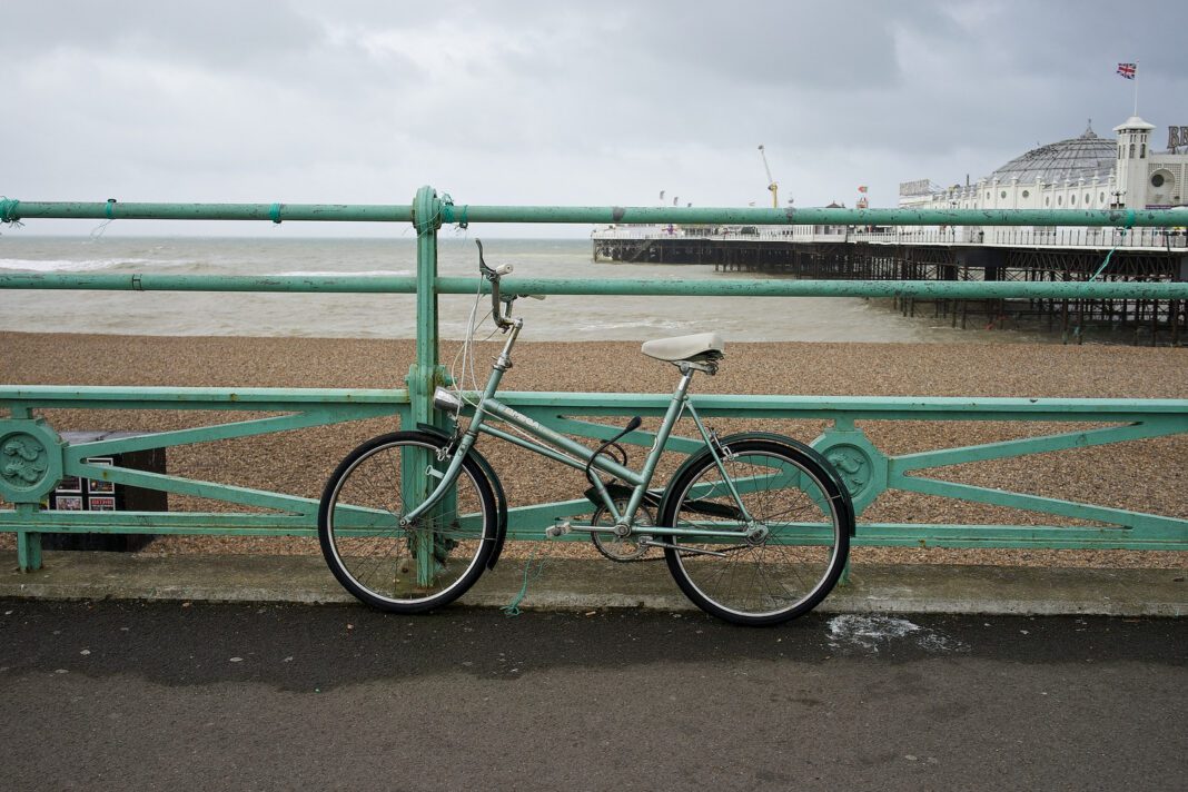 Free Cycling Training Brighton Bike by Brighton Pier