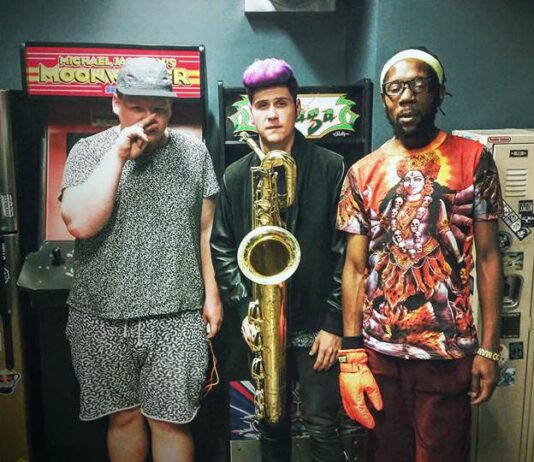Viral Brass House Band TOO MANY ZOOS Announce Brighton Date For 2017
