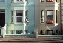 Letting Agent vs Private: What’s The Best Way to Rent Out Your Property?