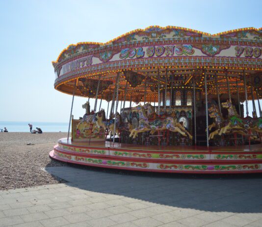 Why We Love Living By The Seaside (And You Should Too!)