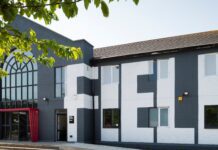 Fancy sneaking into an artists home?