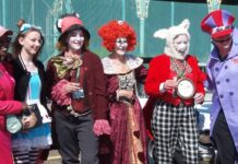 Of Acrobatic Pirates, Futuristic Vintage Cars And Darth Vader… A Normal Weekend In Brighton!