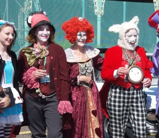 Of Acrobatic Pirates, Futuristic Vintage Cars And Darth Vader… A Normal Weekend In Brighton!