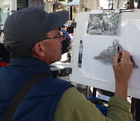 Three Passions To Make A Living! Meet Traveling Wildlife Painter Kevin Hayler!