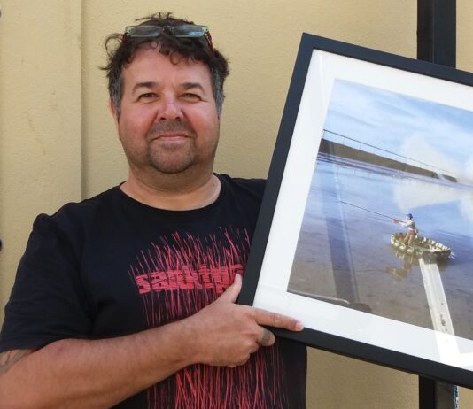 Seeing The World Through The Eyes Of Miniature People! Meet Paul Rowlands!