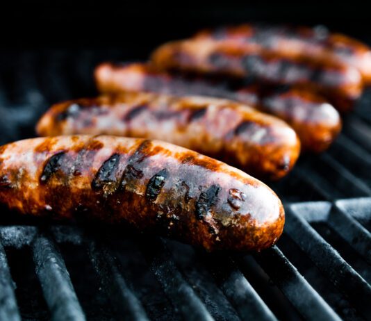 10 Gourmet Hot Dog Ideas To Spice Up Your BBQ
