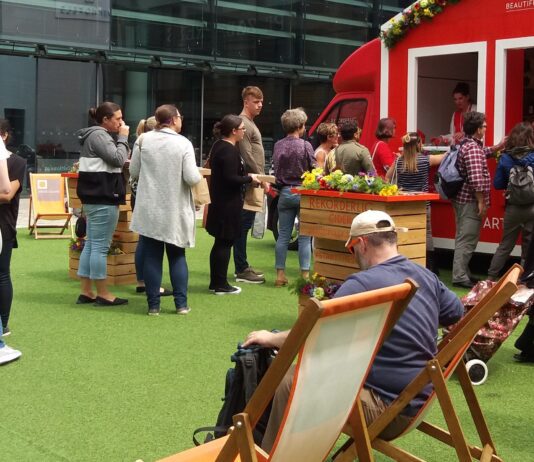 Flower Crowns, Free Cider And A Touch Of Swedish Summer At Jubilee Square!