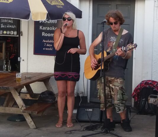 ‘We Drink Cider And Live By The Sea!’ – Meet Brighton Duo The C-Ciders!