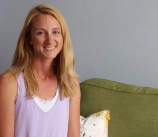 She Is The Woman Who Brings Beer Yoga To Brighton! Meet Emma Simons!