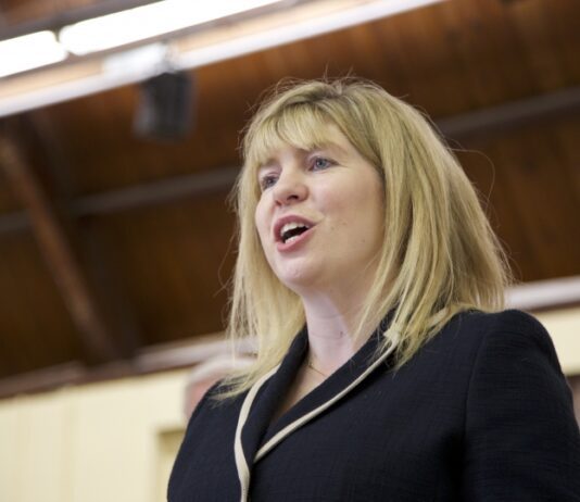 Local Nurse Turned Tory MP Pushes For End Of Public Sector Pay Cap