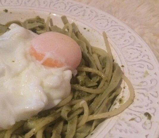 GF Dinners: Pesto Pasta With A Poached Egg