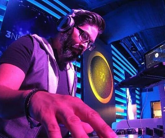 Friday Feeling: House Music Remixes To Get You Dancing