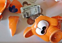 Opening a savings account: 5 things you need to know