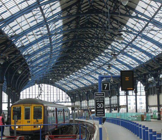 #SouthernFail As Kiosk Problems Hold Up Passengers Again At Brighton Station