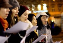 Brighton Christmas Singalong Raises over £4,000 for Local Charities