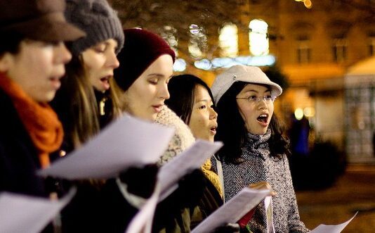 Brighton Christmas Singalong Raises over £4,000 for Local Charities