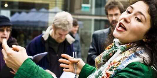 The Izba, the Shtetl and the Global Village – Yiddish, Russian and Klezmer Music @ The Friends’ Meeting House