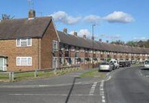 Police Appeal for Witnesses Following Knife Assault in Crawley