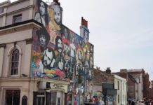 Two Brighton Knife Incidents Believed to be Linked