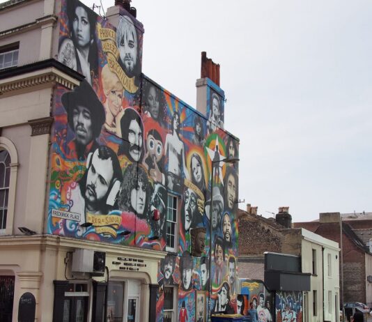 Two Brighton Knife Incidents Believed to be Linked
