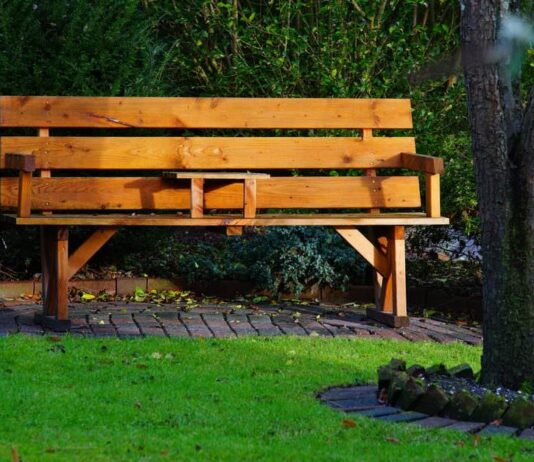 Petition Against Anti-homeless Benches in Brighton Gains Thousands of Signatures