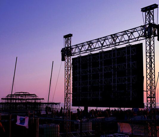 The Luna Beach Cinema comes to Brighton with a month of films…and a competition