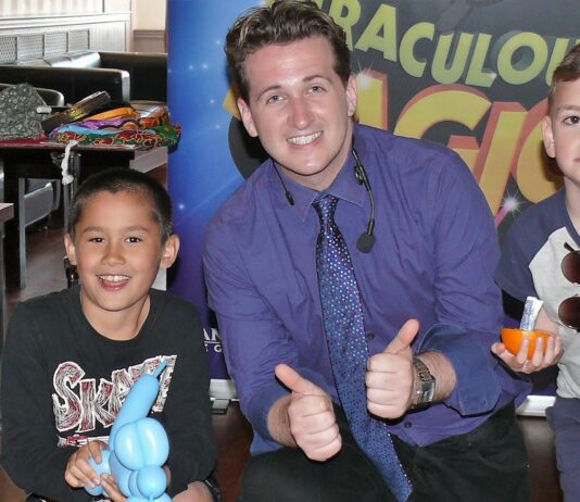 Miraculous! Danny Lee Grew Conjures Fun For The Kids At Brighton Fringe