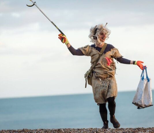 Pier 2 Pier Beach Clean Are Bringing a Silent Disco to Brighton Beach