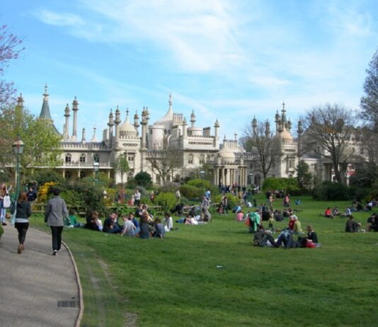 Police Appeal After Serious Assault in Royal Pavilion Gardens, Brighton