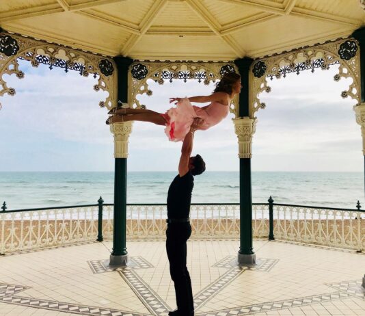 Dirty Dancing on Stage Returns – Interview with the Stars of the Show