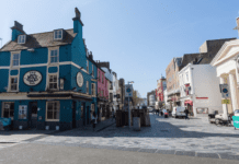Police Appeal for Witnesses After Two Injured in Violent Incident in Brighton Pub