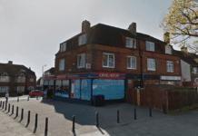 Shop assistant threatened with knife in Hove shop armed robbery