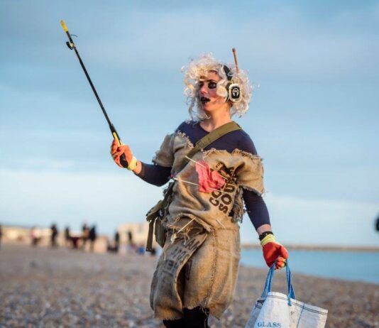 Brighton’s disco beach clean volunteers exceed 2,000 in 2018