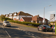 Police hunt road rage driver in Brighton
