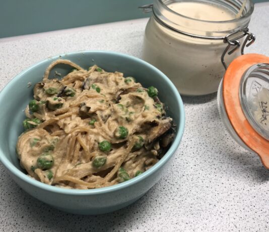Easiest, creamiest, cashew nut sauce!