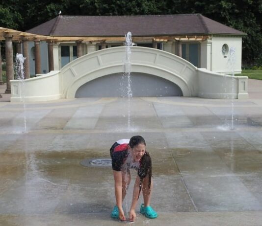When do the Level Fountains open?