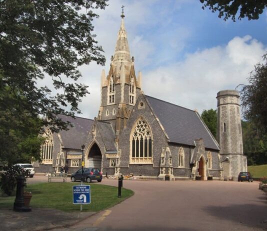 Council to reopen Woodvale cemetery grounds – but not for daily exercise!