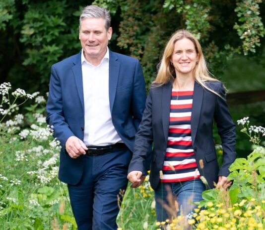Batley and Spen:By-election won by sister of murdered MP tells us of Uk Politics