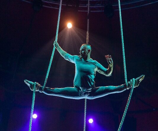 Colombian circus brings the party from Bogotá to Brighton this Christmas