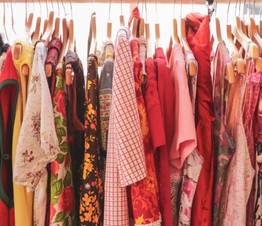 4 Ways to Make Your Wardrobe More Sustainable