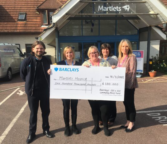 Martlets 24-hour Patient Helpline Service Receives £100,000 Funding boost
